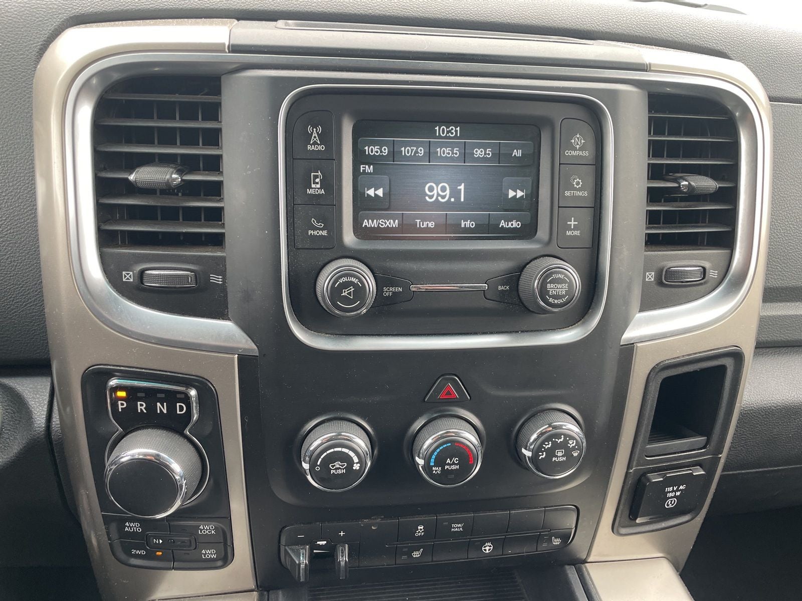 2015 RAM 1500 Big Horn 4WD