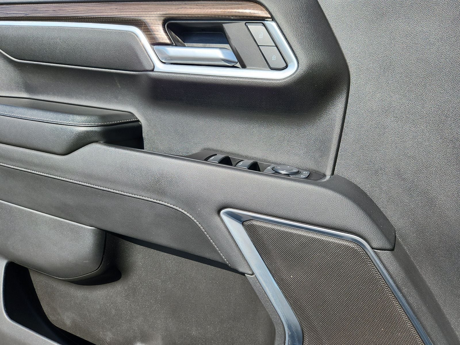 2024 Chevrolet Silverado 1500 LT LT1