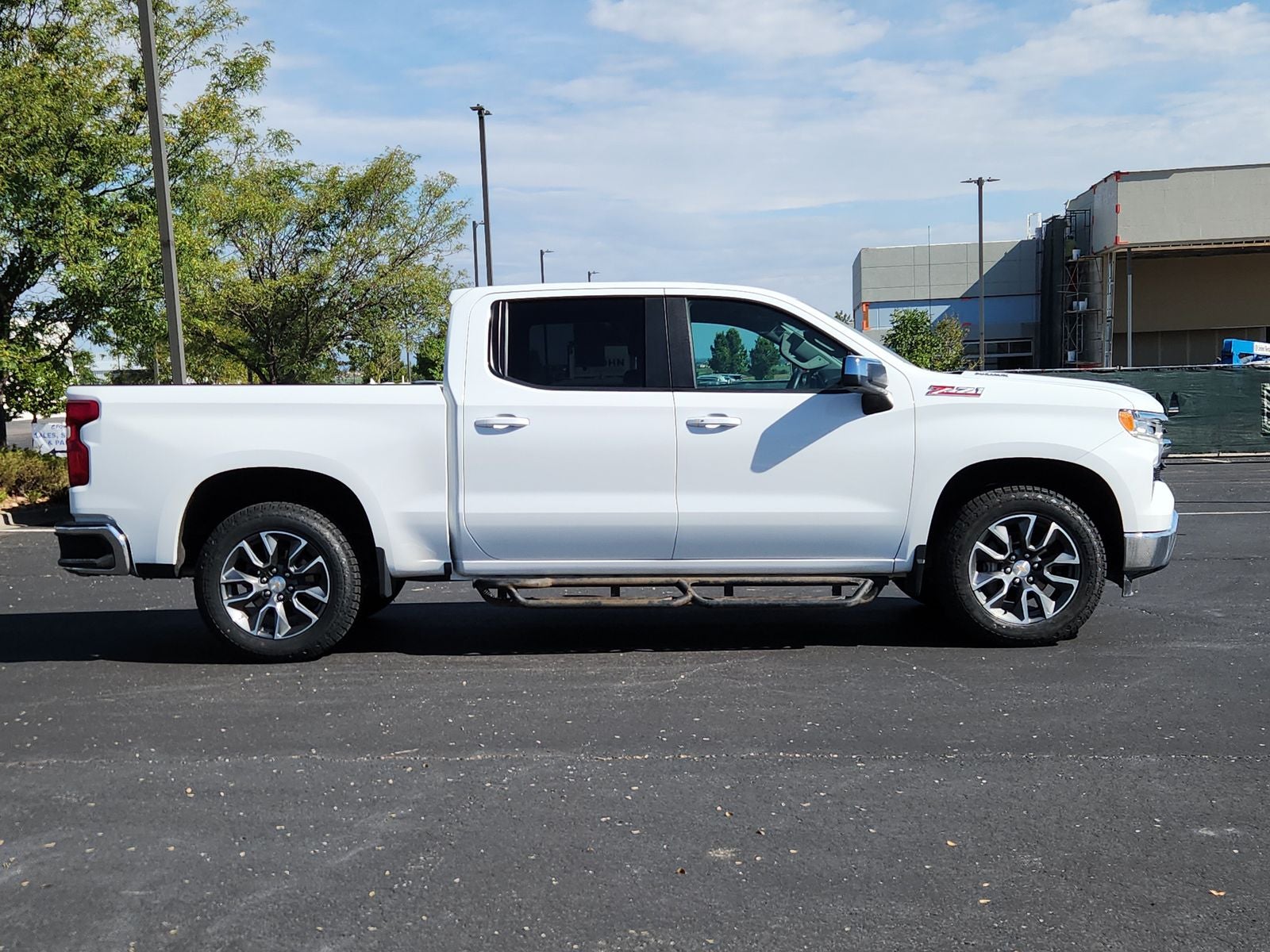 2024 Chevrolet Silverado 1500 LT LT1