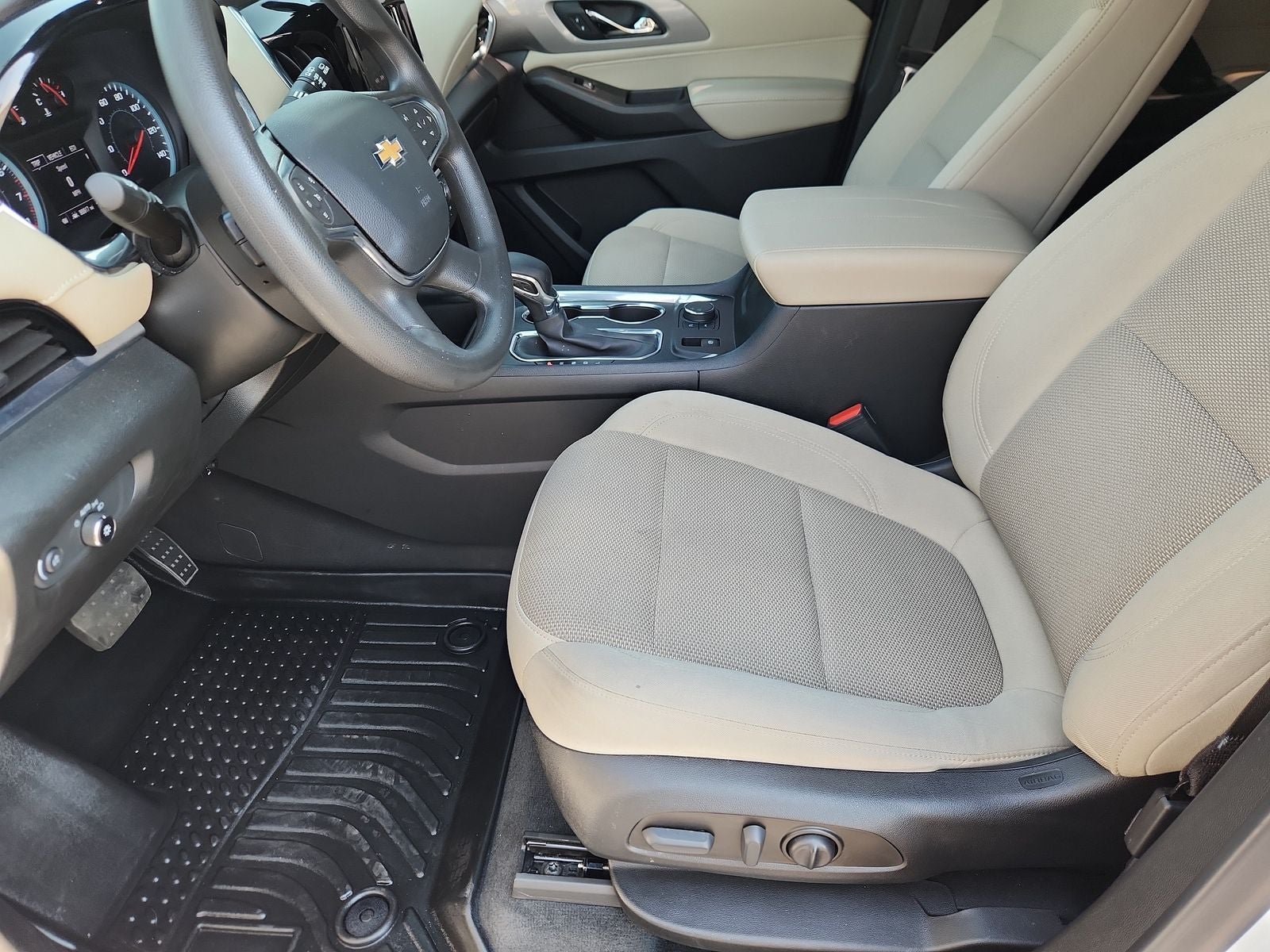2022 Chevrolet Traverse LS w/1FL