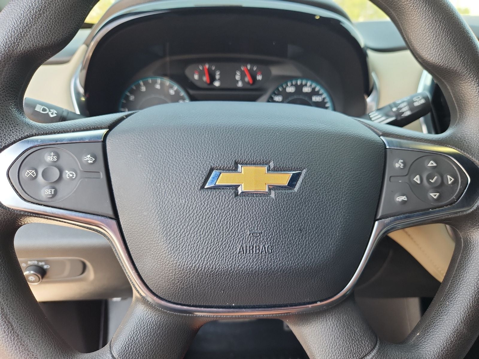 2022 Chevrolet Traverse LS w/1FL