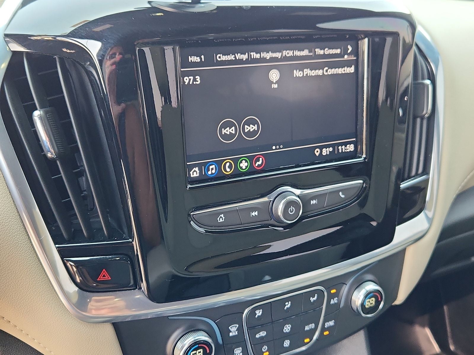 2022 Chevrolet Traverse LS w/1FL