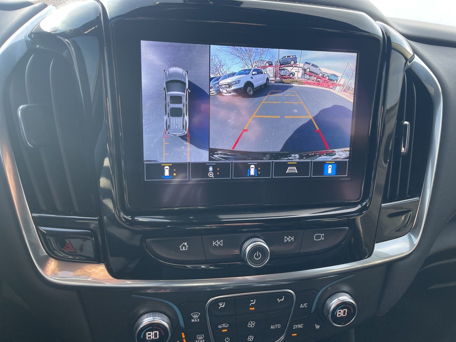 2023 Chevrolet Traverse RS