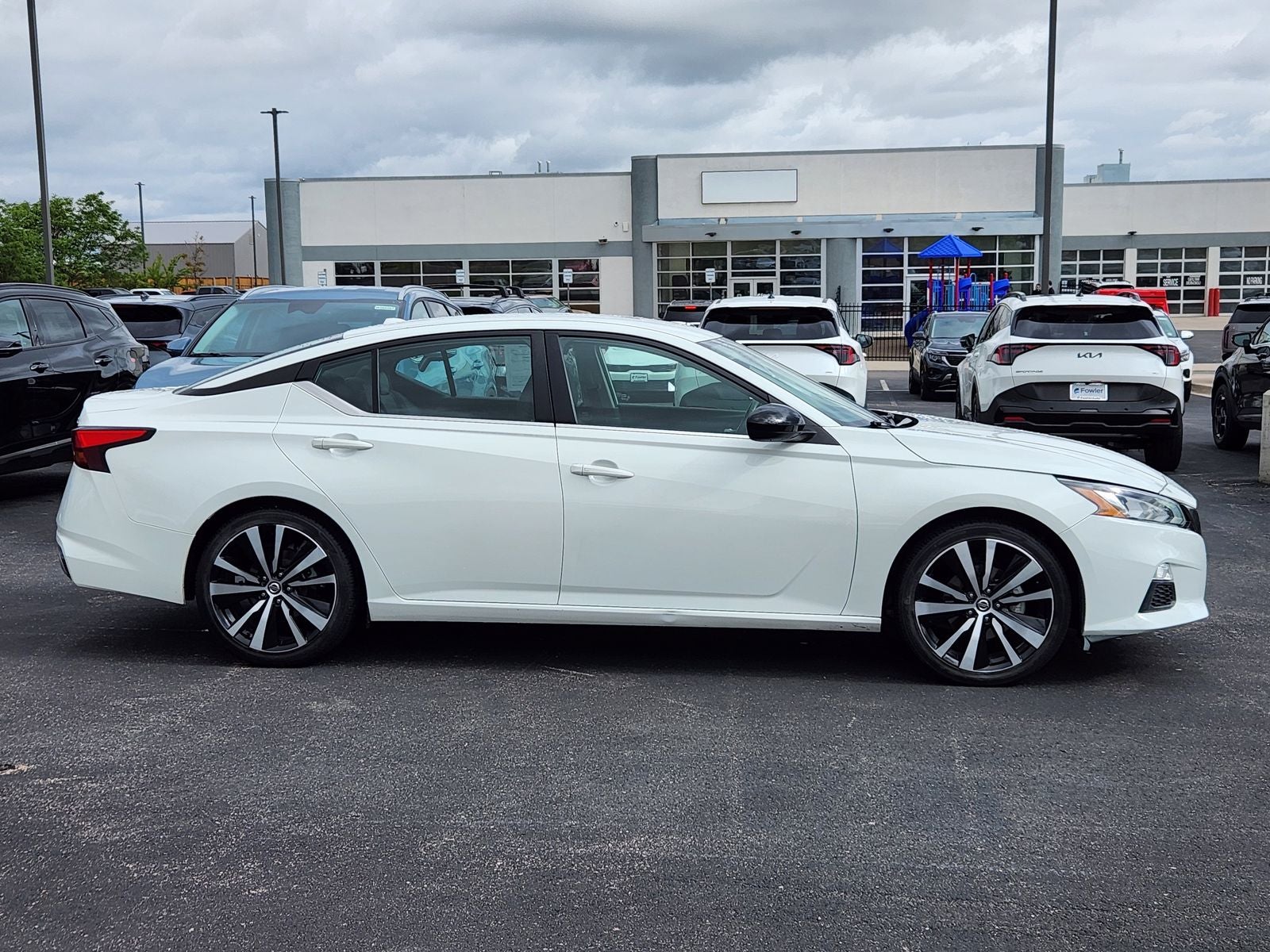 2022 Nissan Altima 2.5 SR