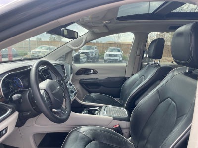 2022 Chrysler Pacifica Hybrid Limited