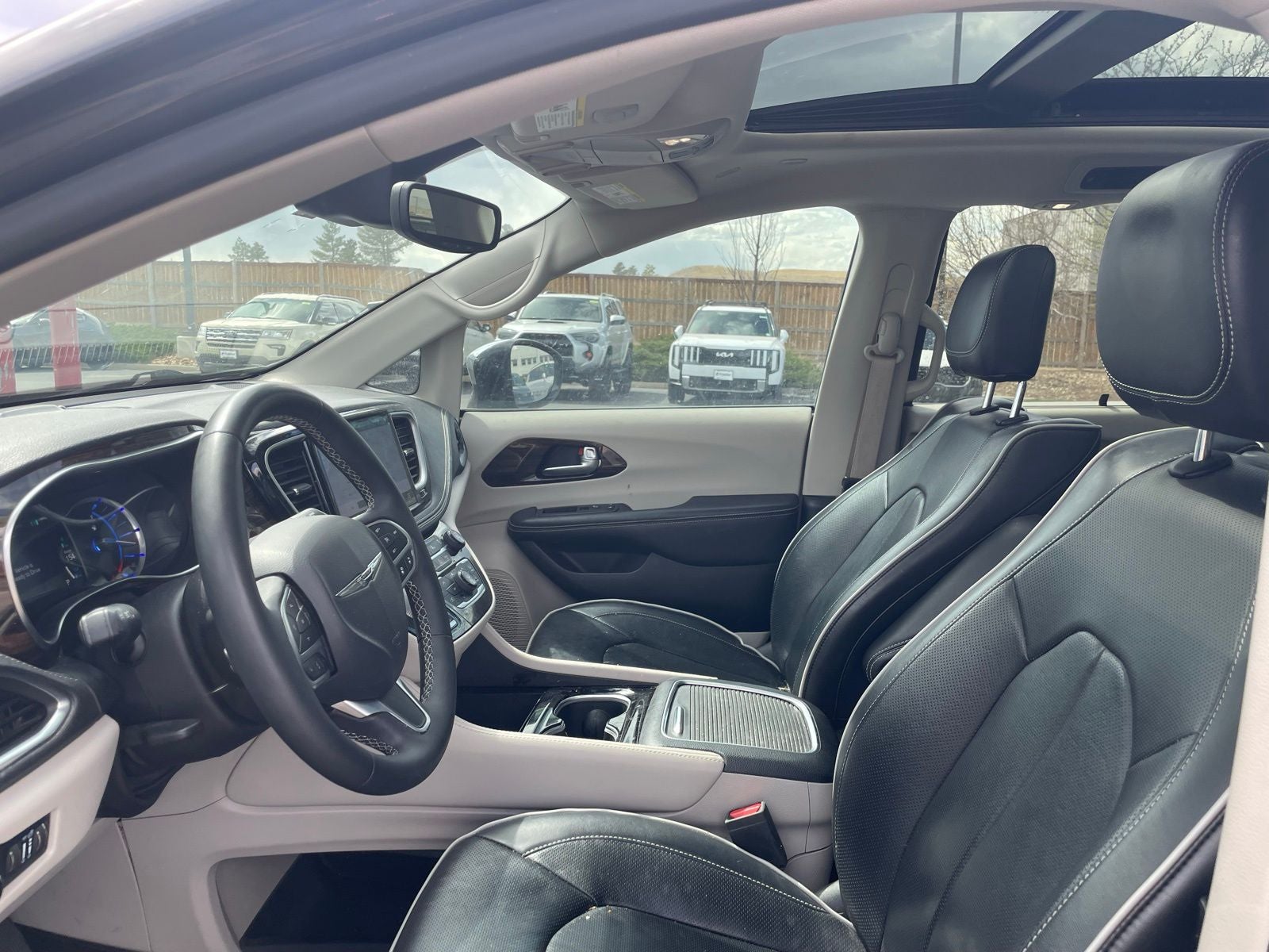 2022 Chrysler Pacifica Hybrid Limited