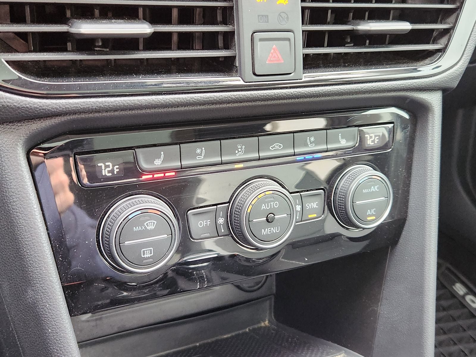 2024 Volkswagen Taos 1.5T SEL AWD