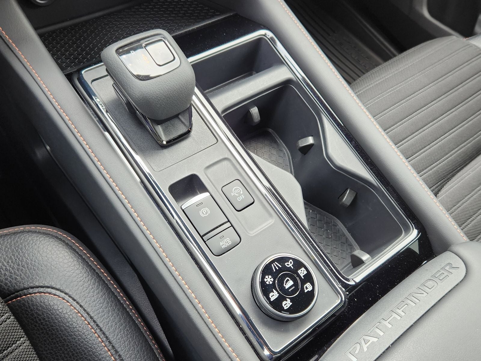 2024 Nissan Pathfinder Rock Creek 4WD