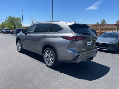 2025 Toyota Highlander Hybrid Platinum AWD