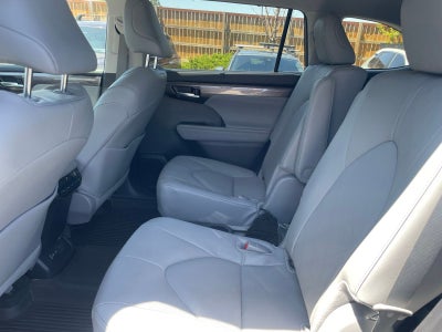 2025 Toyota Highlander Hybrid Platinum AWD