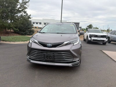 2021 Toyota Sienna FWD 7 Passenger