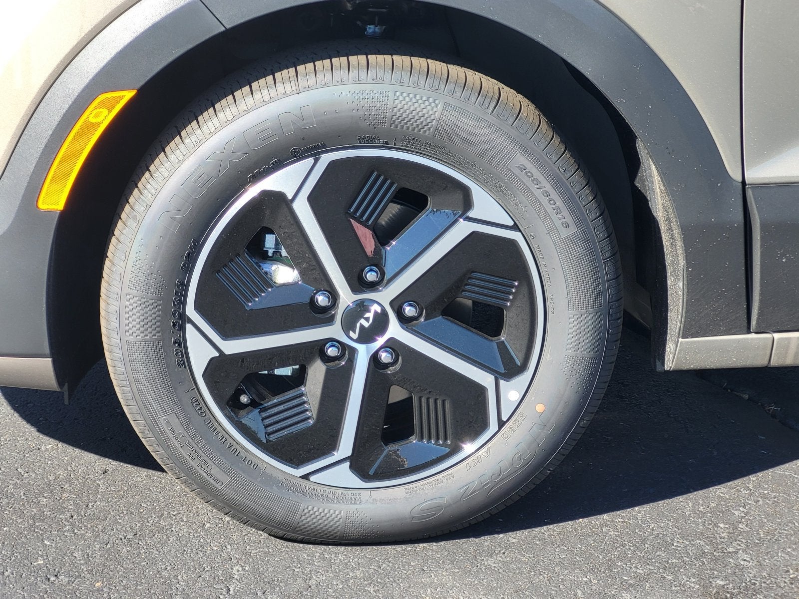 2027 Kia Niro LX