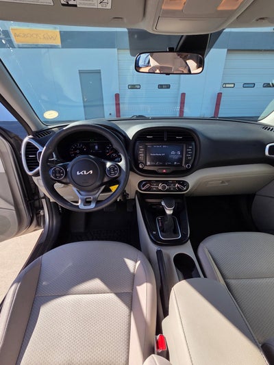 2022 Kia Soul LX FWD