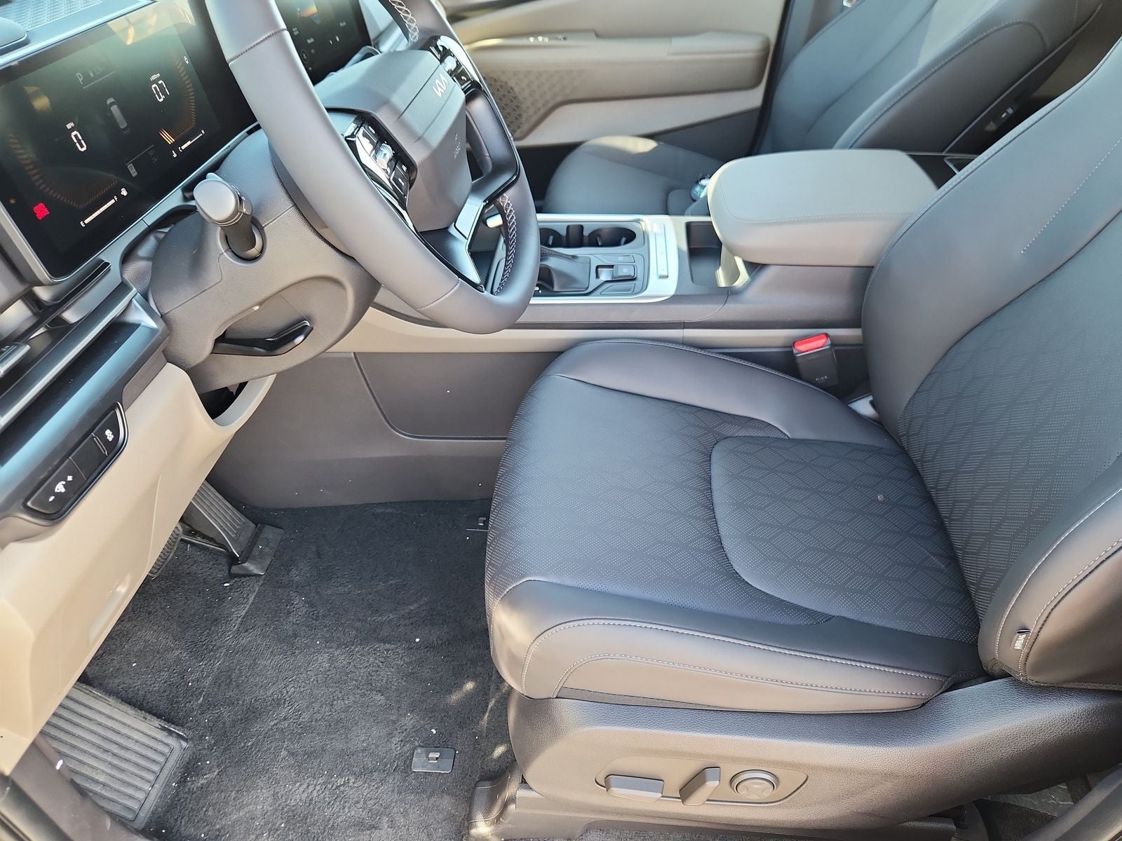 2027 Kia Carnival LXS