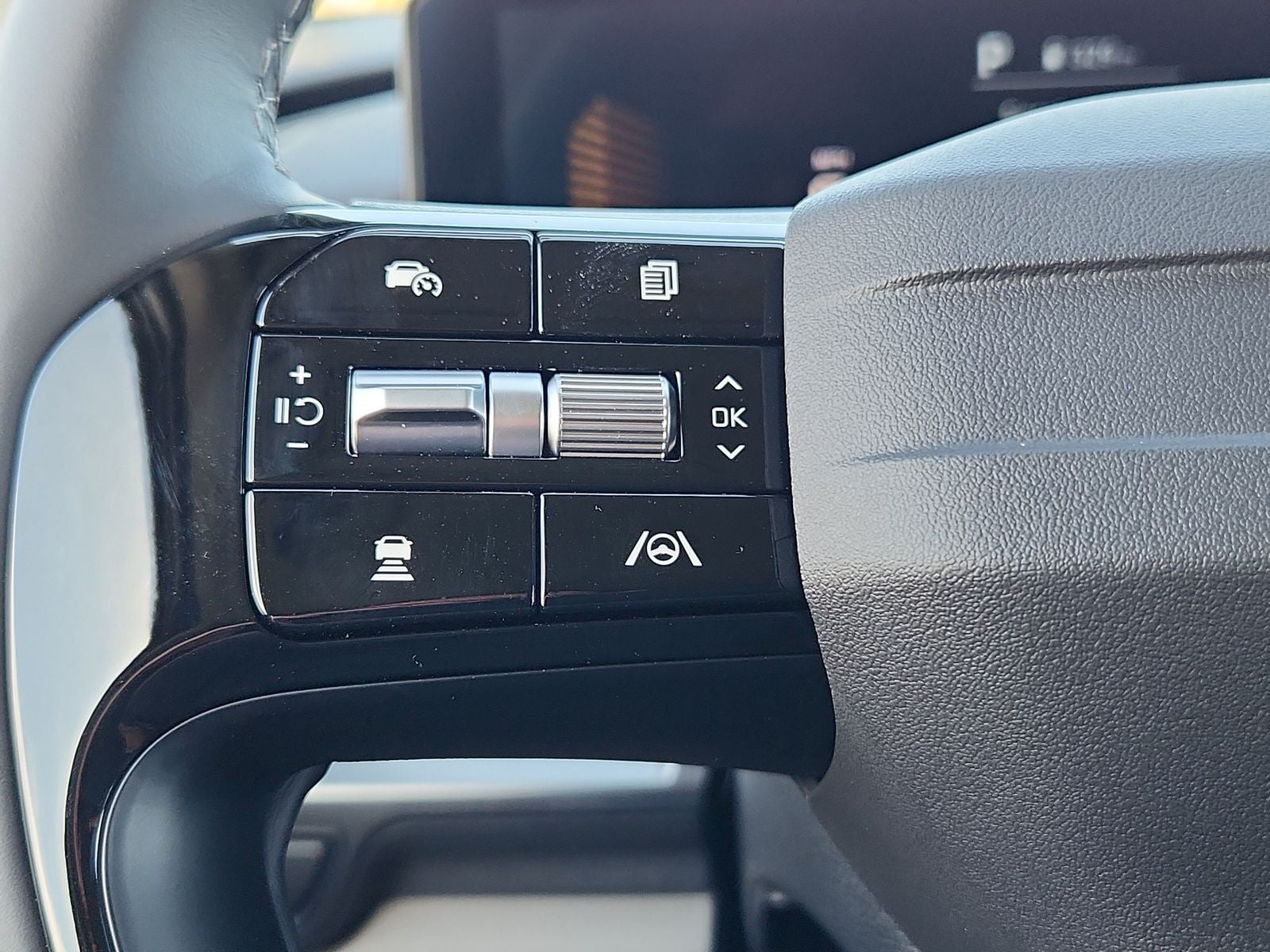 2027 Kia Carnival LXS