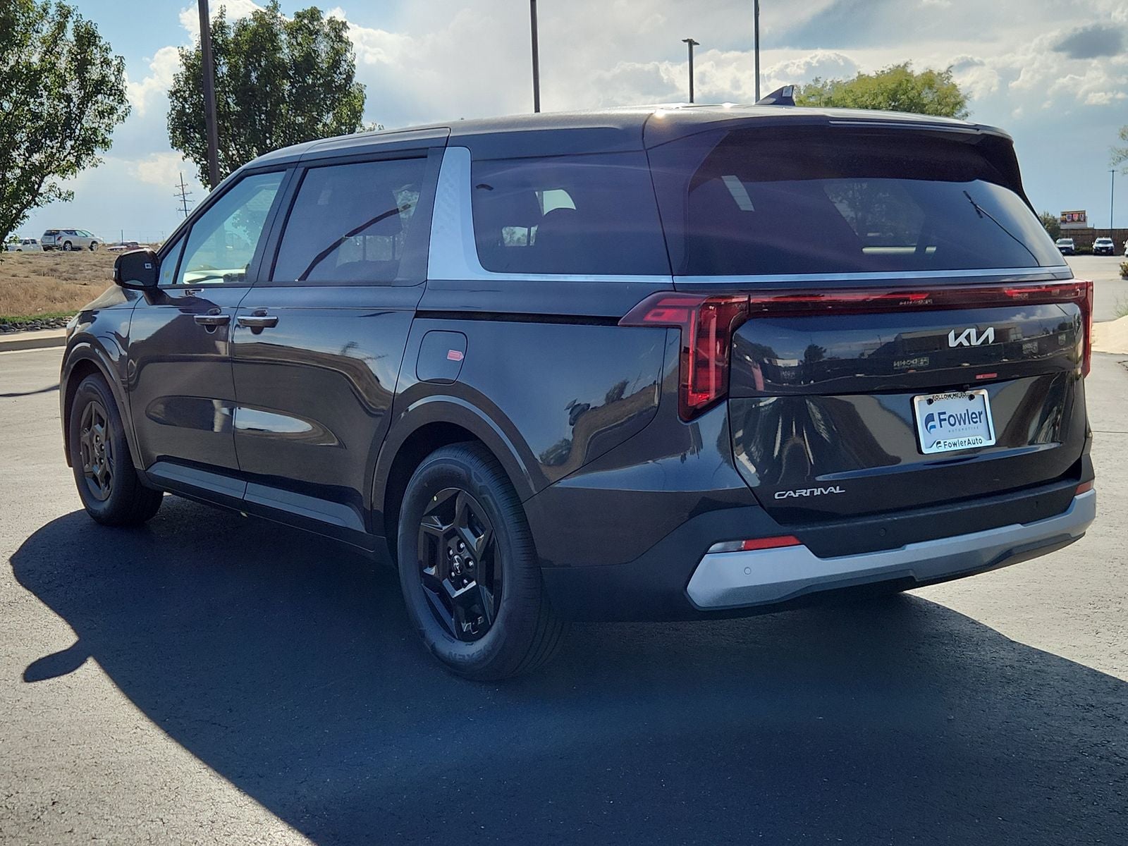 2027 Kia Carnival LXS
