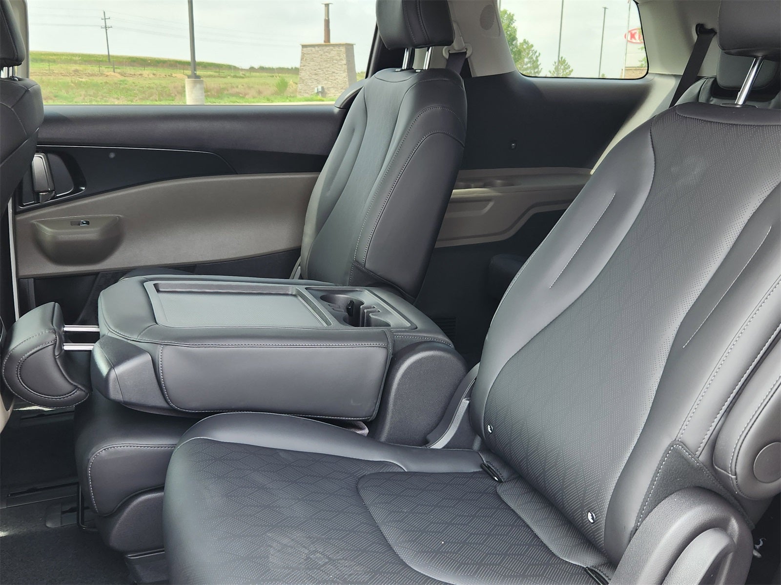 2026 Kia Carnival Hybrid LXS