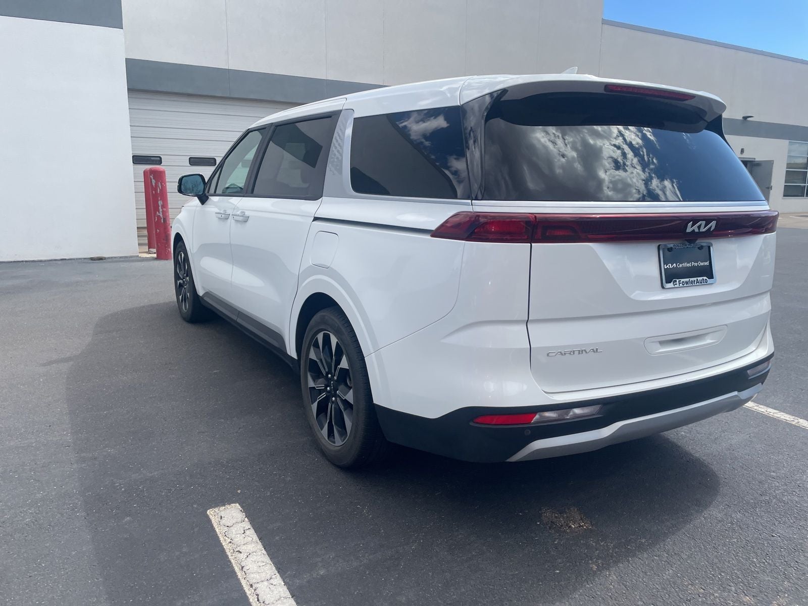 2024 Kia Carnival EX