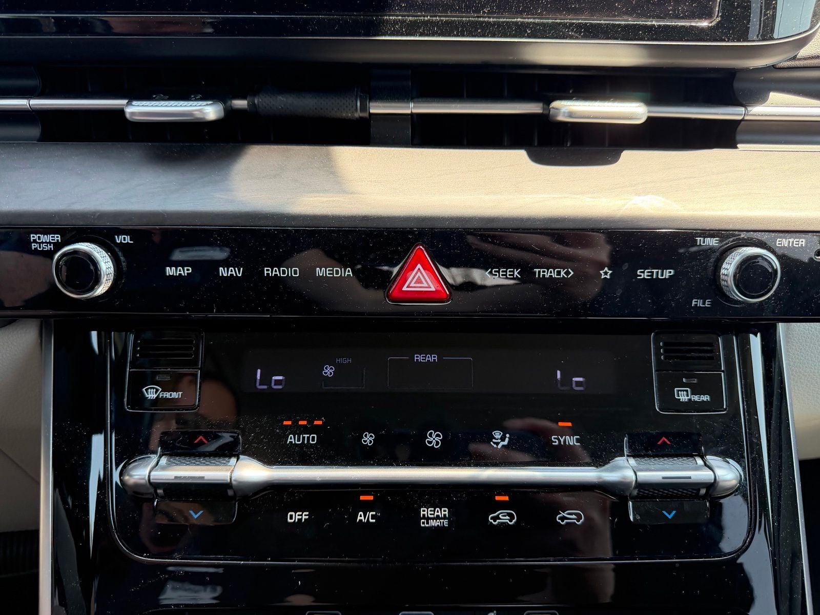 2023 Kia Carnival EX