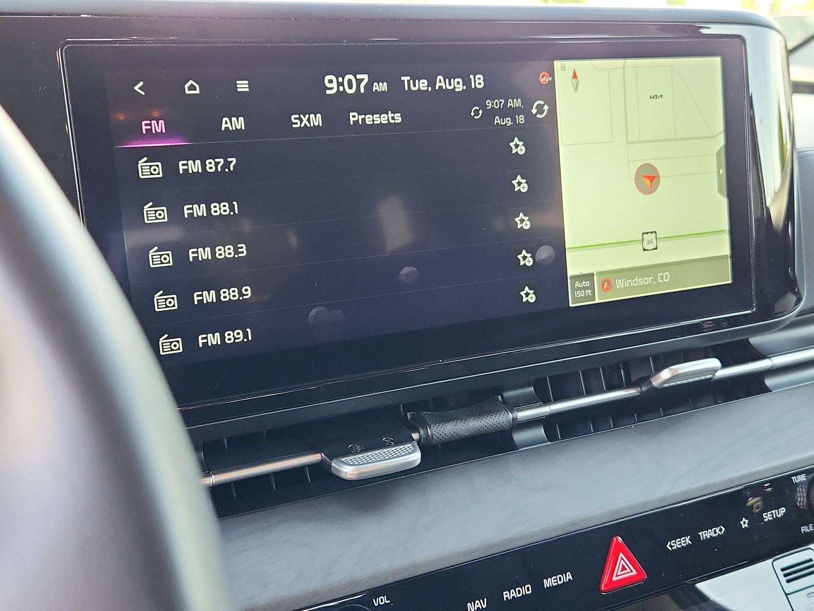 2023 Kia Carnival EX