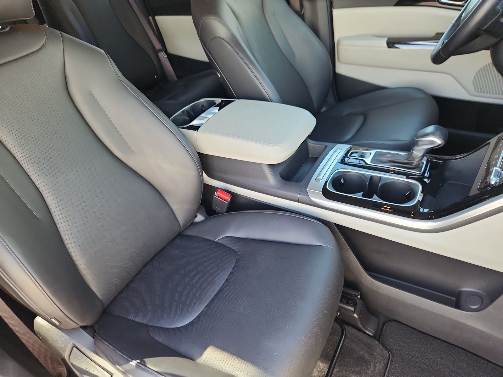 2023 Kia Carnival EX