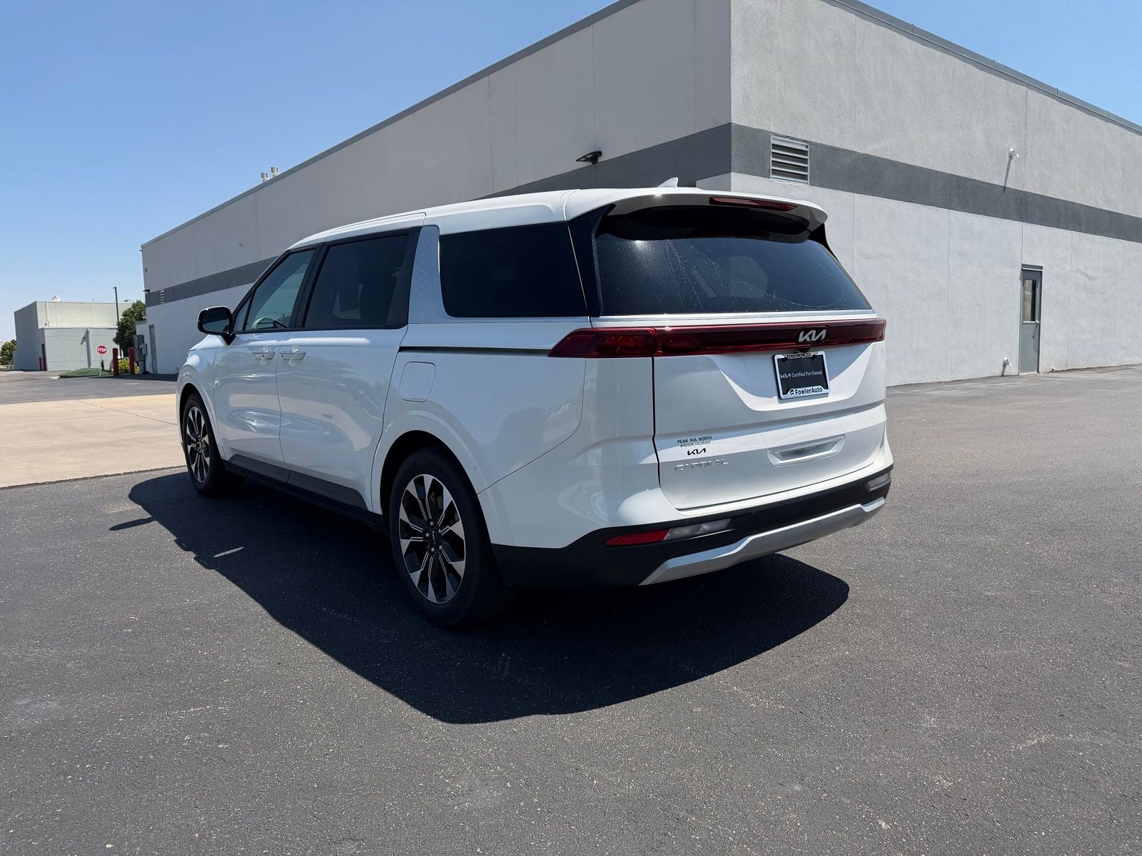 2023 Kia Carnival EX