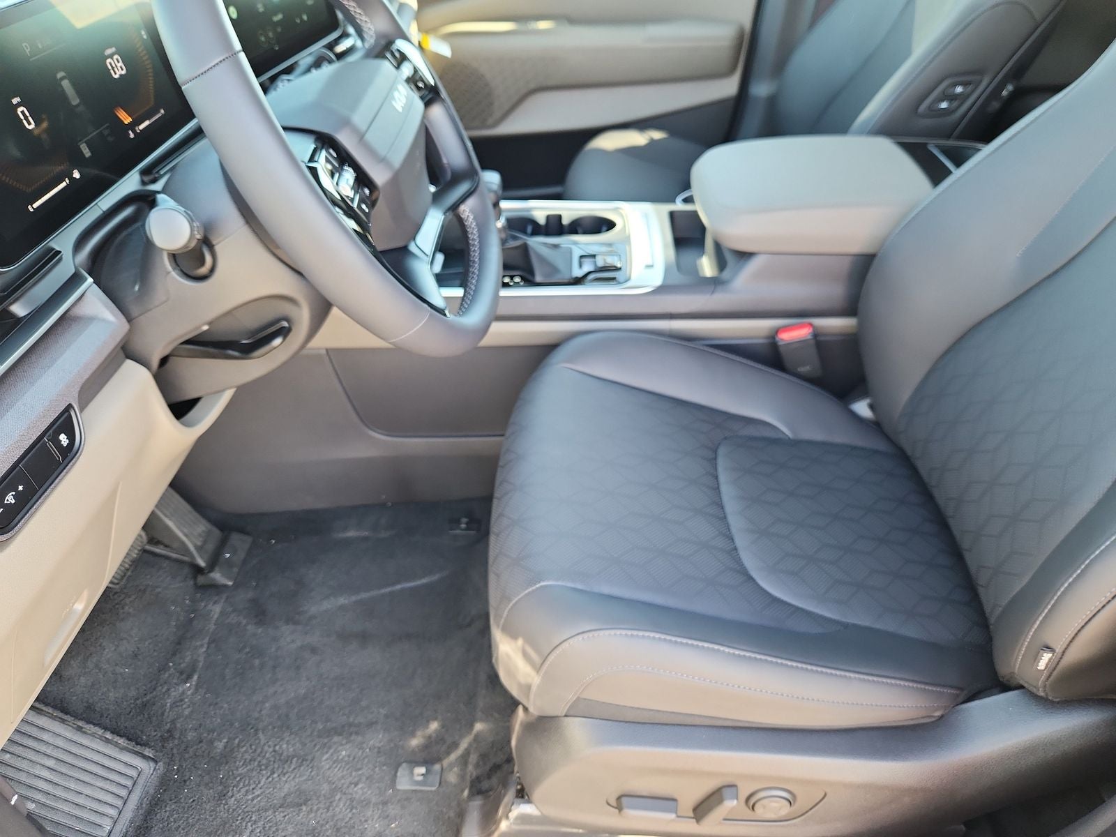 2027 Kia Carnival EX