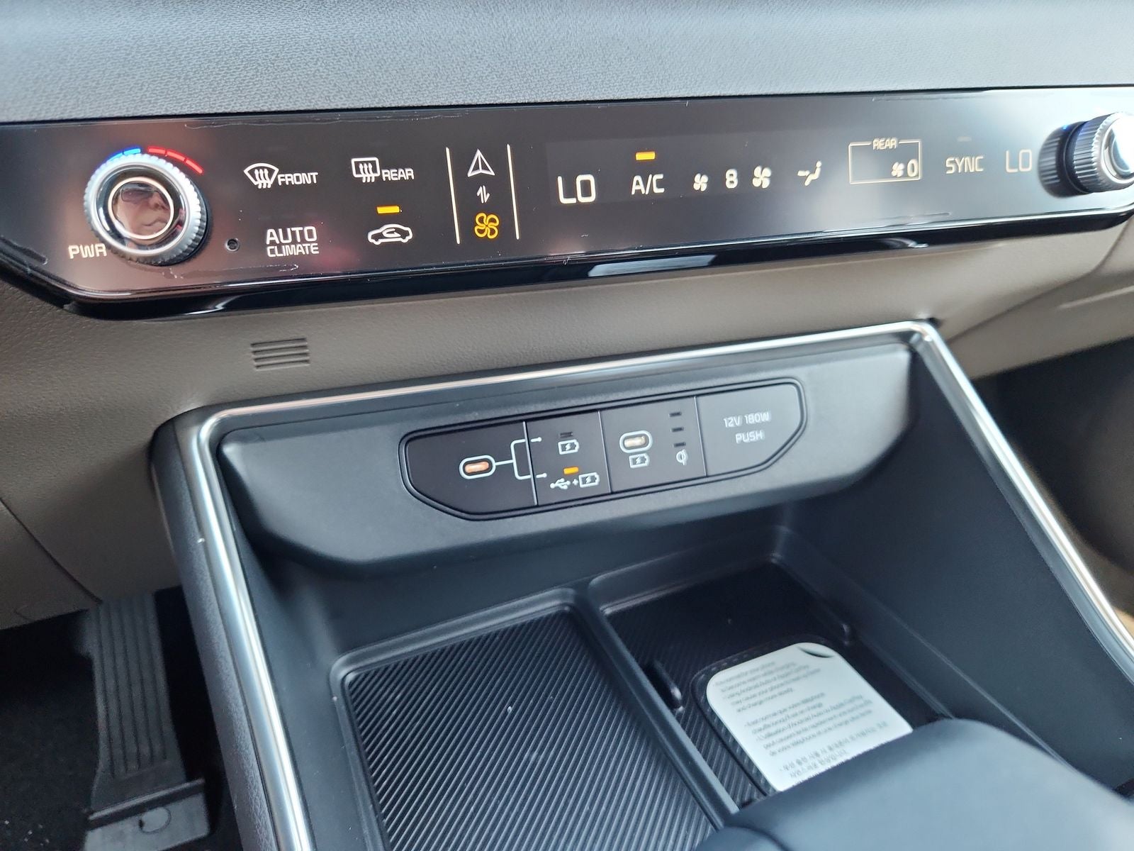 2027 Kia Carnival EX