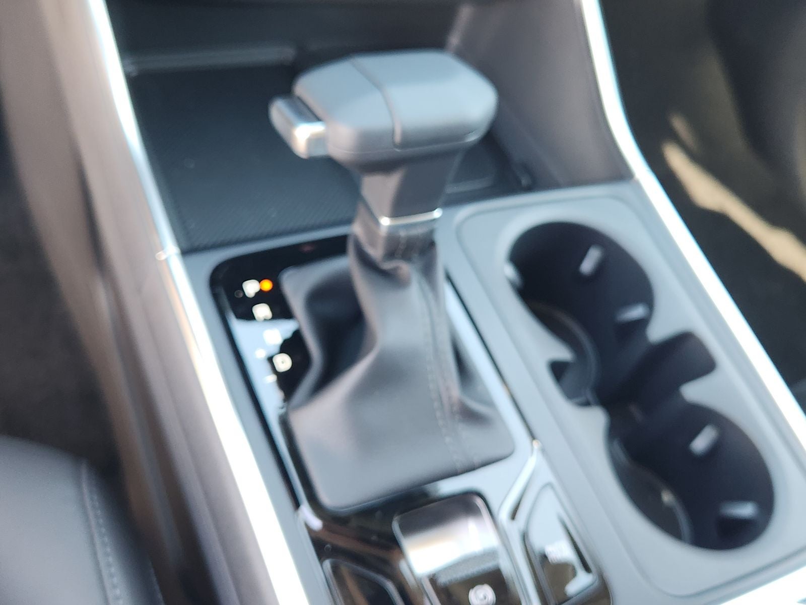 2027 Kia Carnival SX