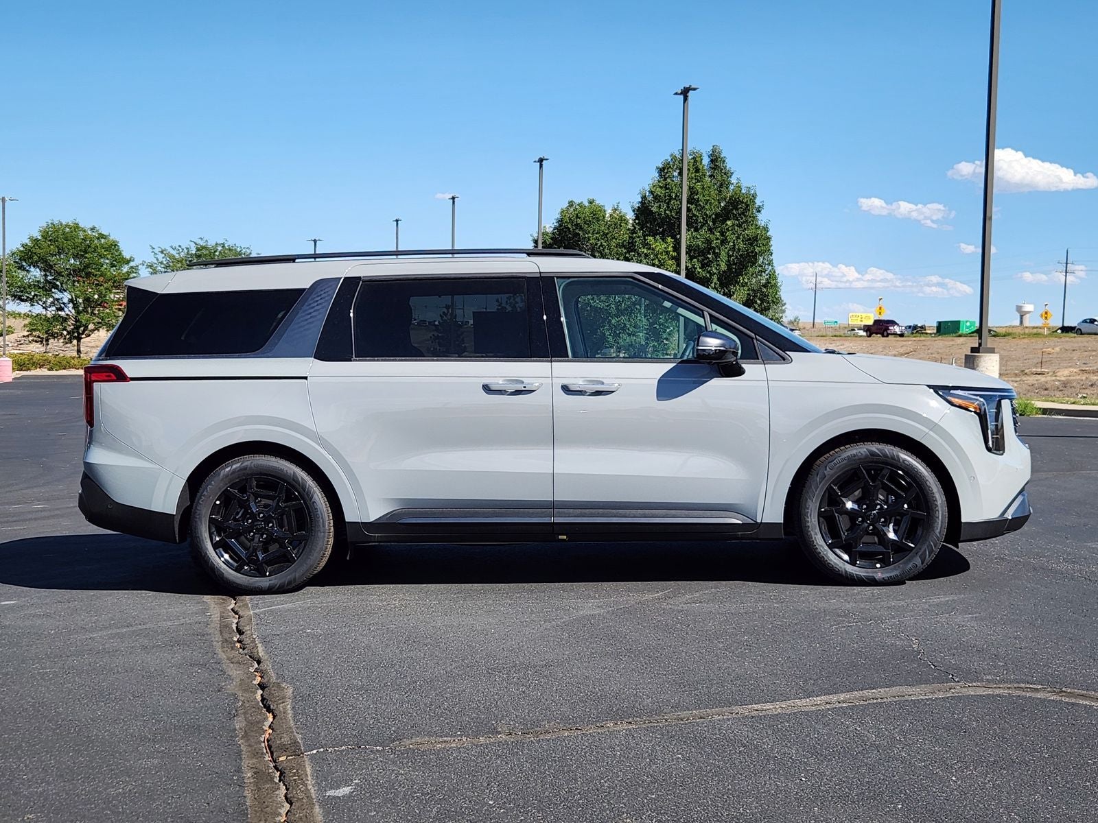 2027 Kia Carnival SX
