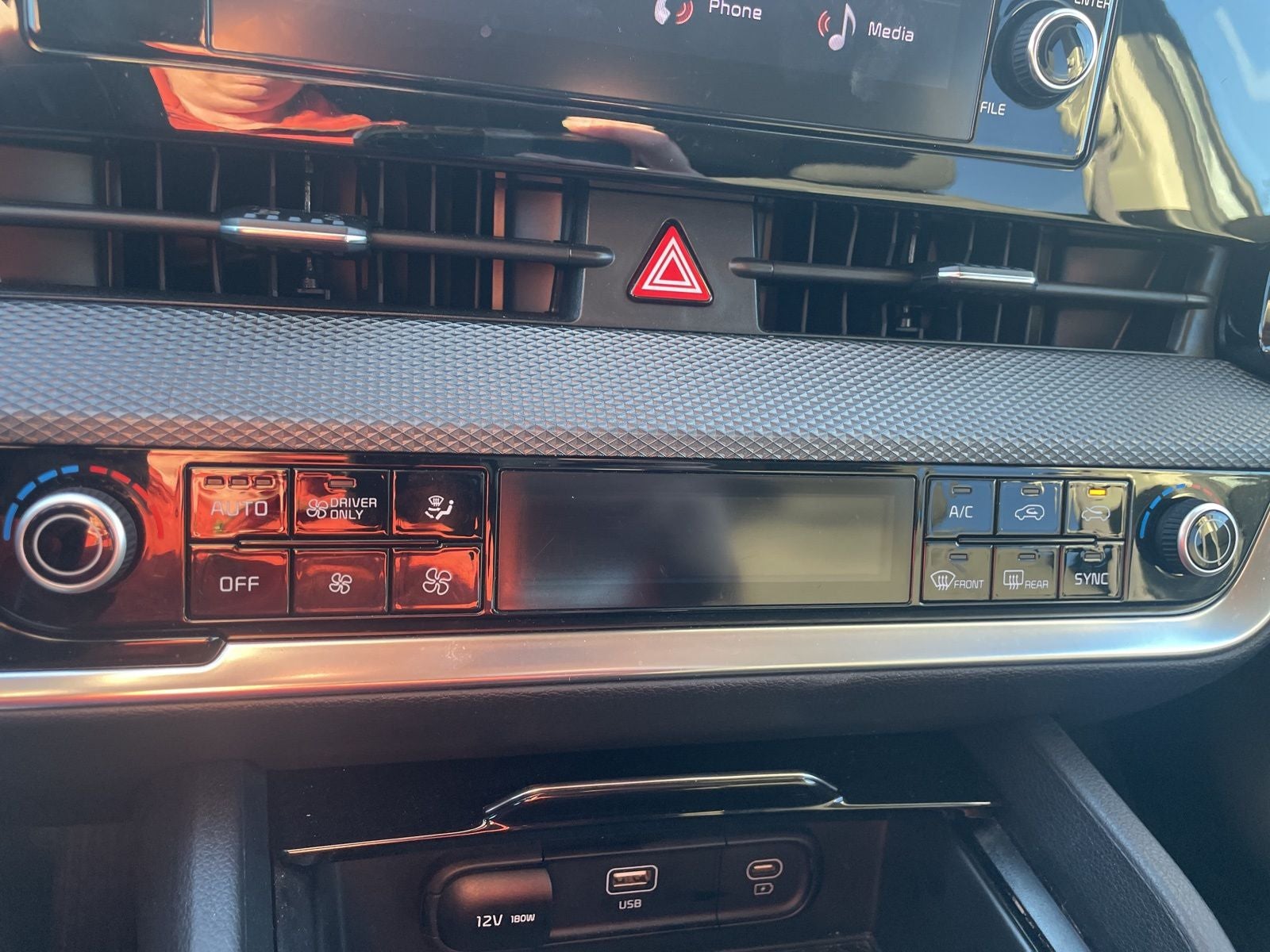 2023 Kia Sportage Hybrid LX AWD