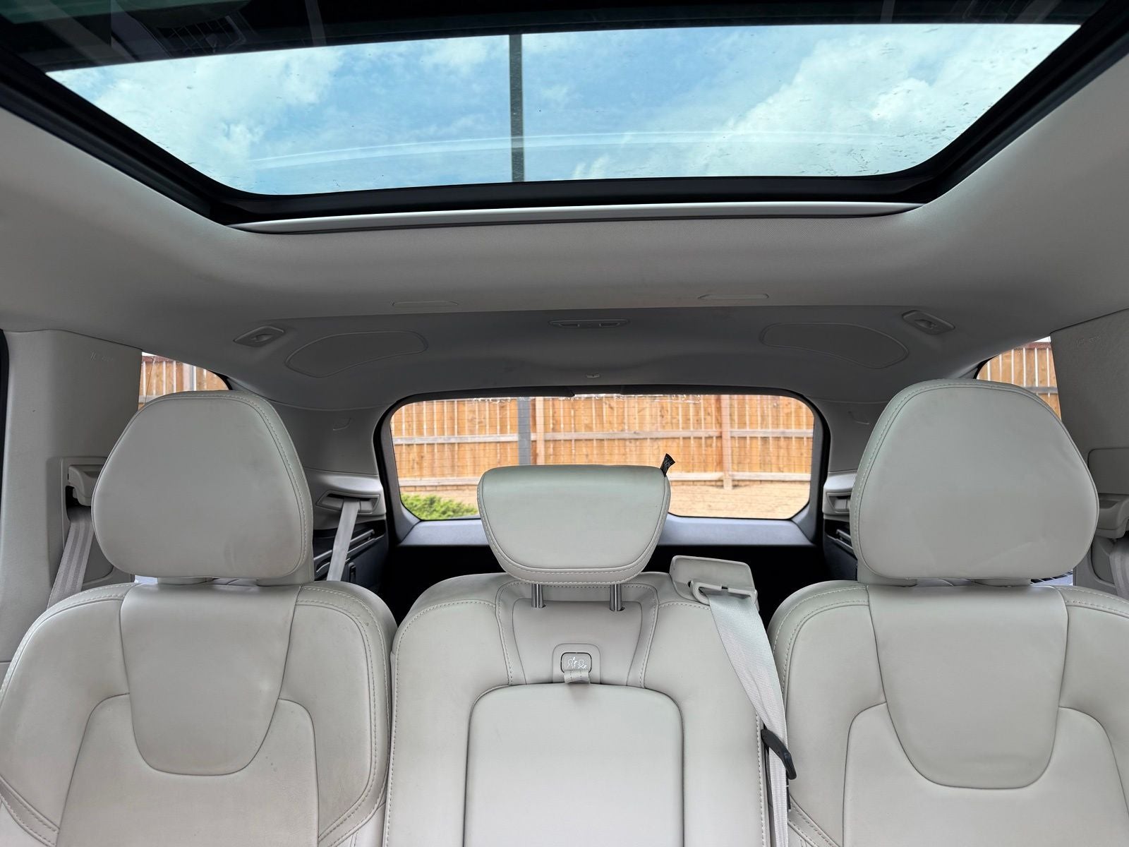 2023 Volvo XC90 Recharge Plug-In Hybrid Ultimate AWD