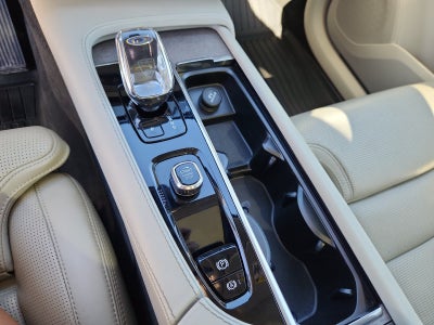 2023 Volvo XC90 Recharge Plug-In Hybrid Ultimate AWD