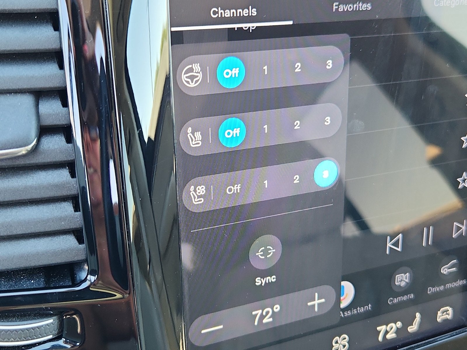 2023 Volvo XC90 Recharge Plug-In Hybrid Ultimate AWD