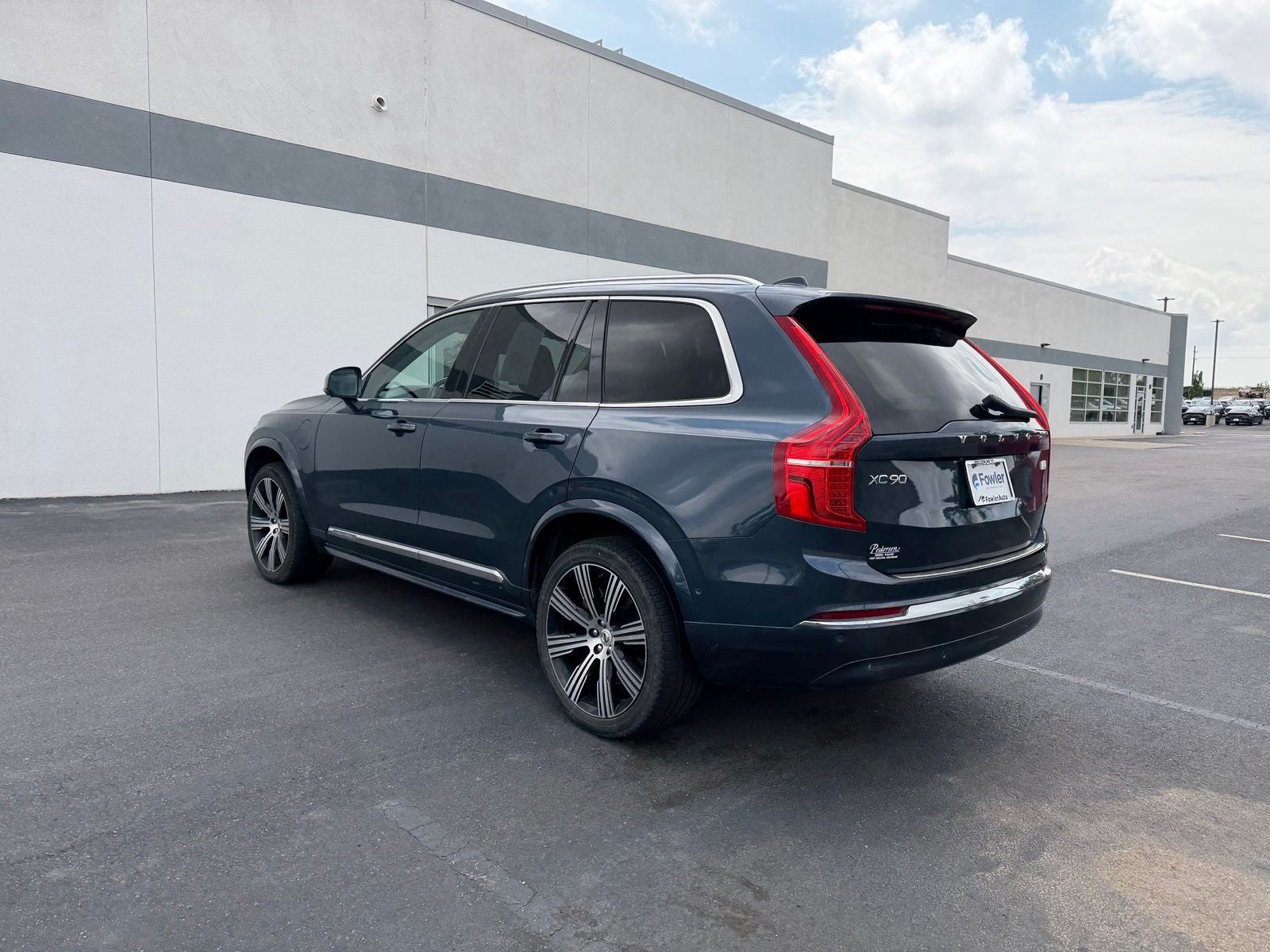 2023 Volvo XC90 Recharge Plug-In Hybrid Ultimate AWD