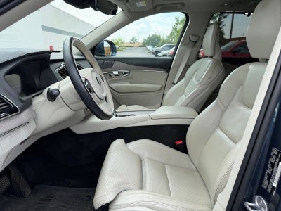 2023 Volvo XC90 Recharge Plug-In Hybrid Ultimate AWD