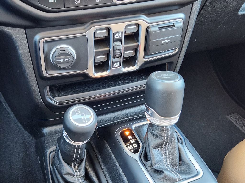 2022 Jeep Gladiator Overland