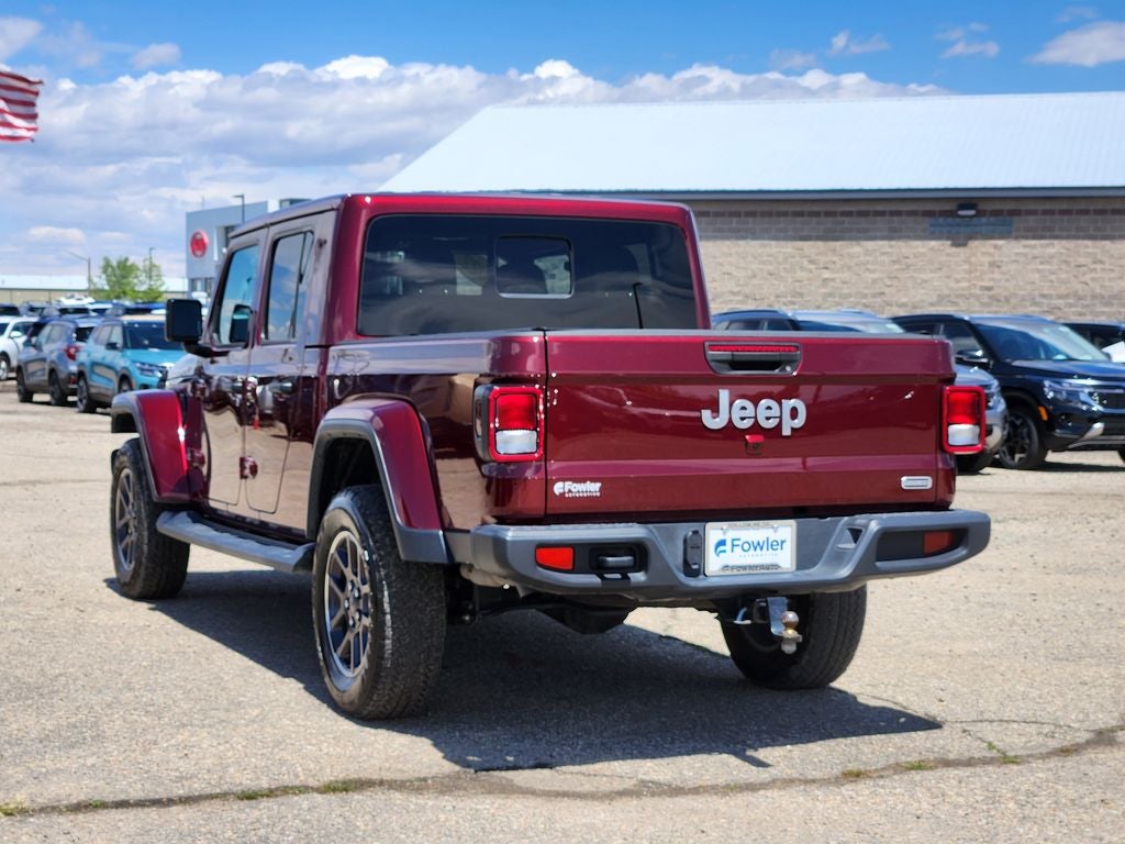 2022 Jeep Gladiator Overland