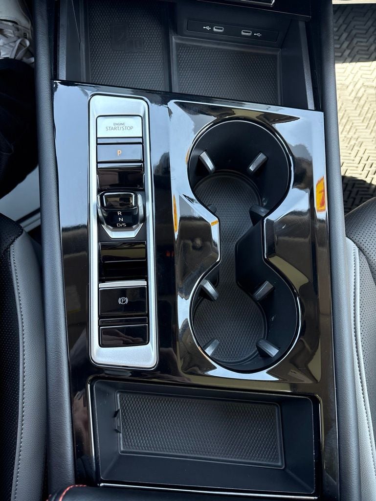 2024 Volkswagen Atlas 2.0T Peak Edition SE w/Technology