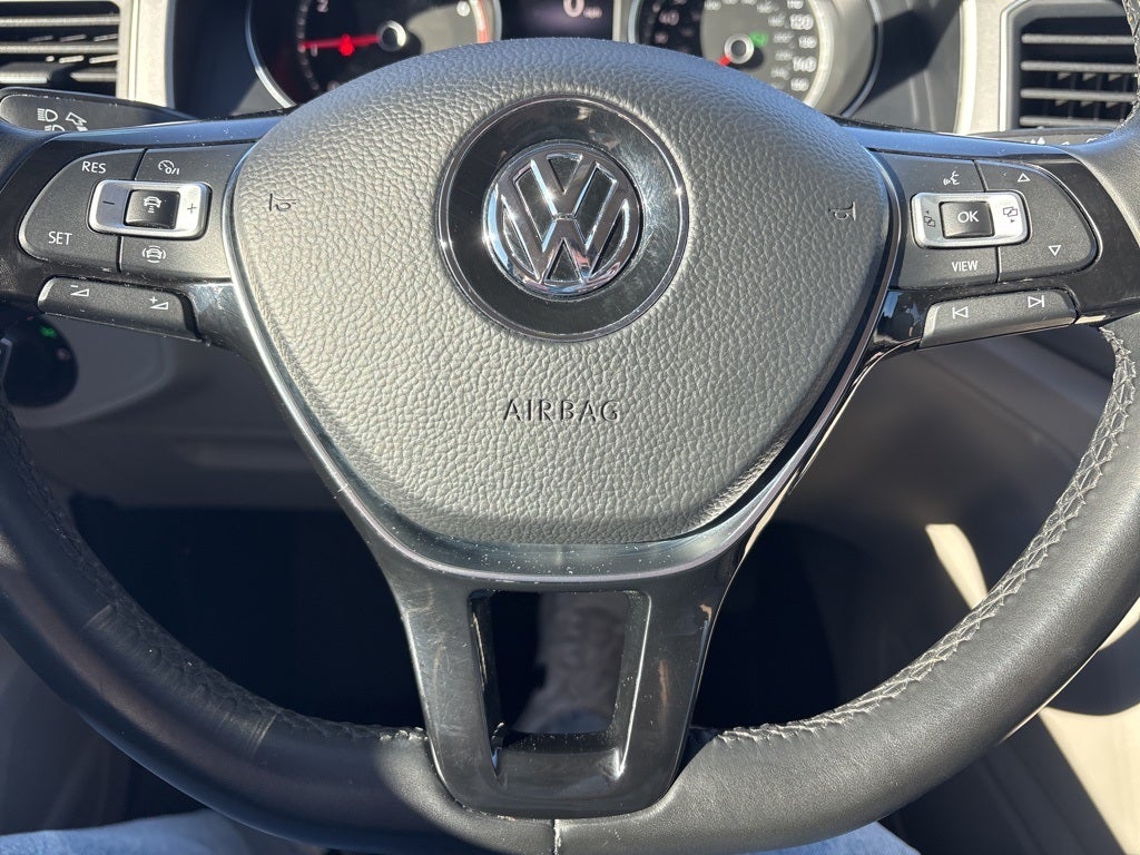 2019 Volkswagen Atlas 2.0T SE w/Technology w/Technology