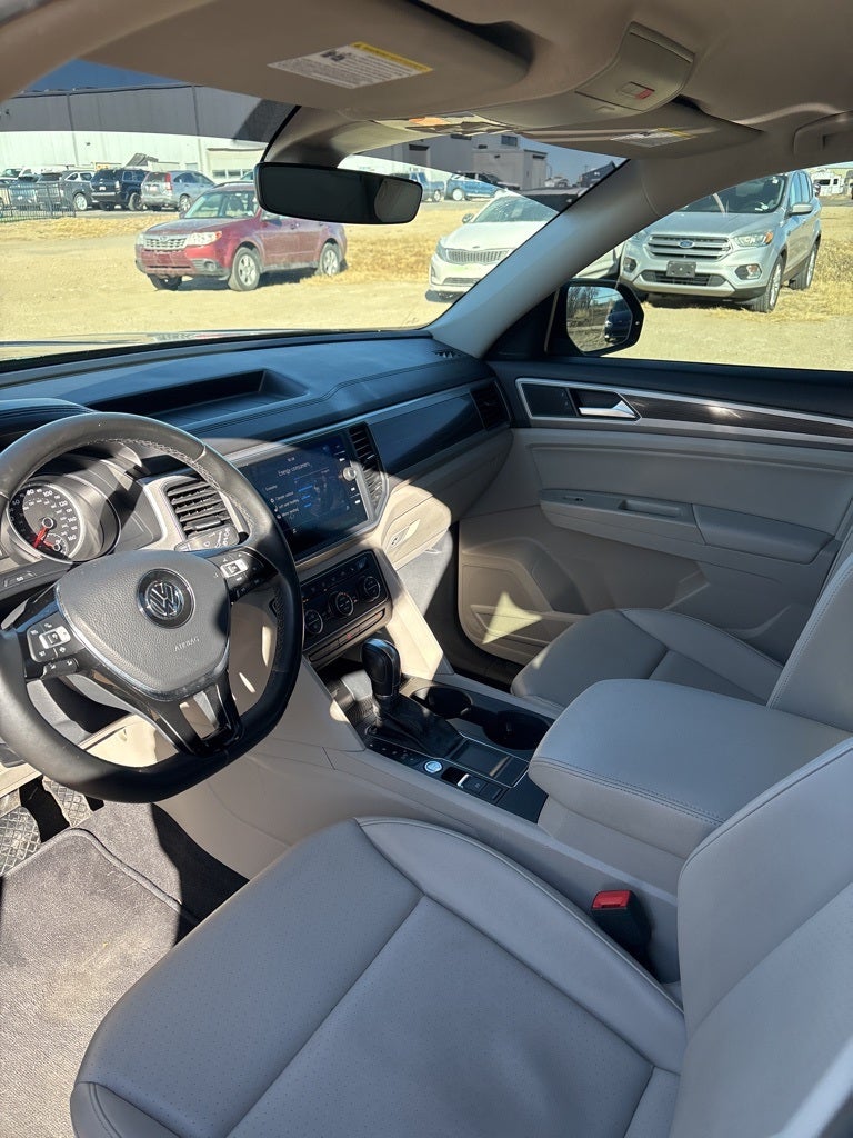 2019 Volkswagen Atlas 2.0T SE w/Technology w/Technology