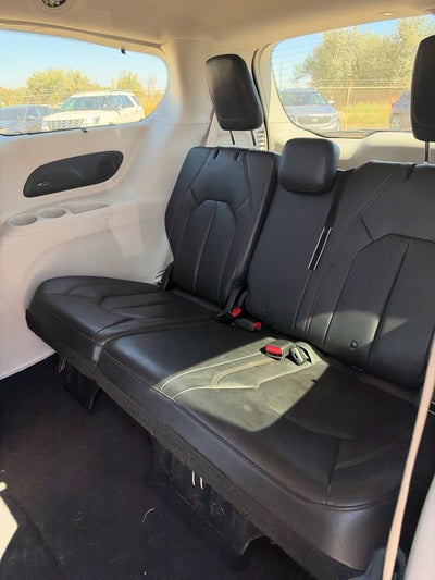 2017 Chrysler Pacifica Touring L Plus