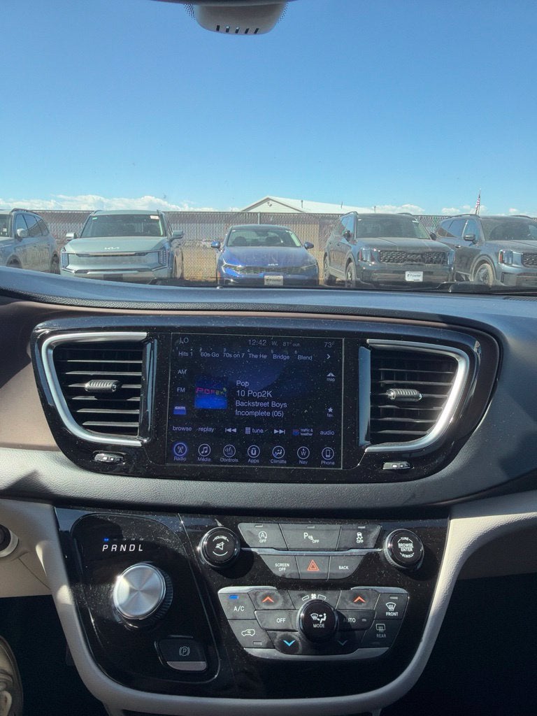 2017 Chrysler Pacifica Touring L Plus