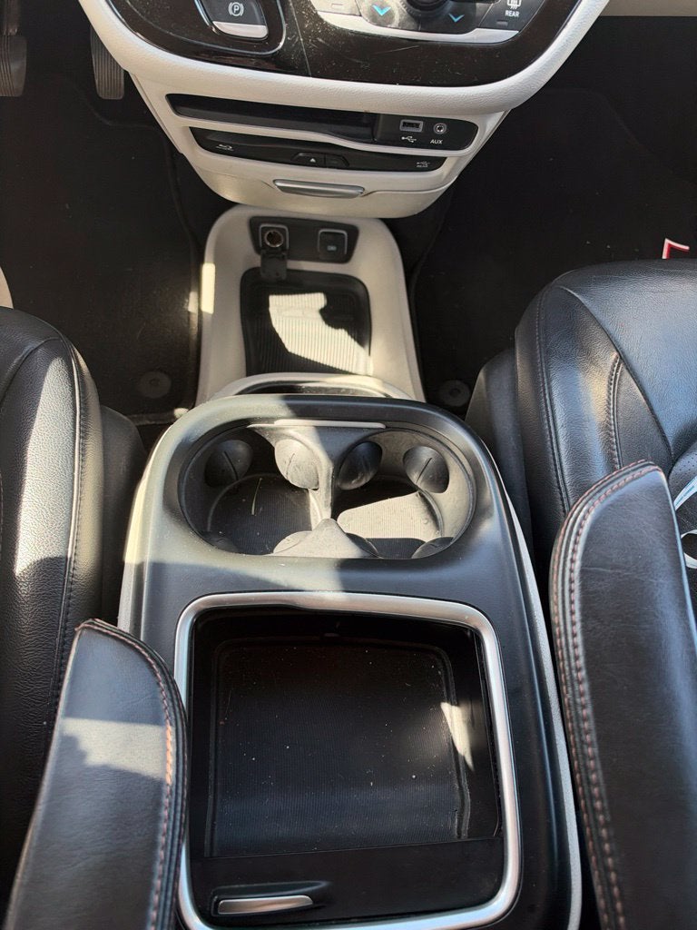 2017 Chrysler Pacifica Touring L Plus