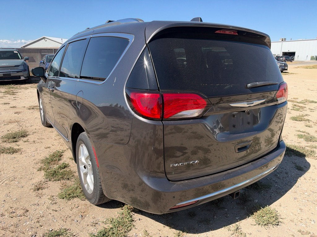2017 Chrysler Pacifica Touring L Plus