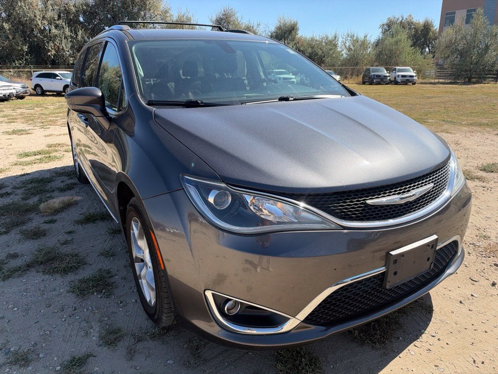 2017 Chrysler Pacifica Touring L Plus