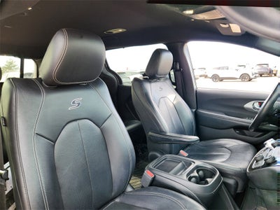 2019 Chrysler Pacifica Hybrid Touring L