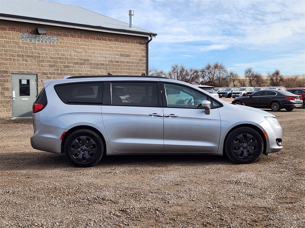 2019 Chrysler Pacifica Hybrid Touring L