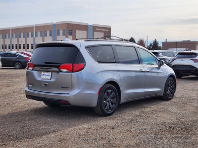 2019 Chrysler Pacifica Hybrid Touring L