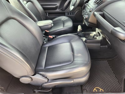 2009 Volkswagen Beetle 2.5L Black Tie Edition